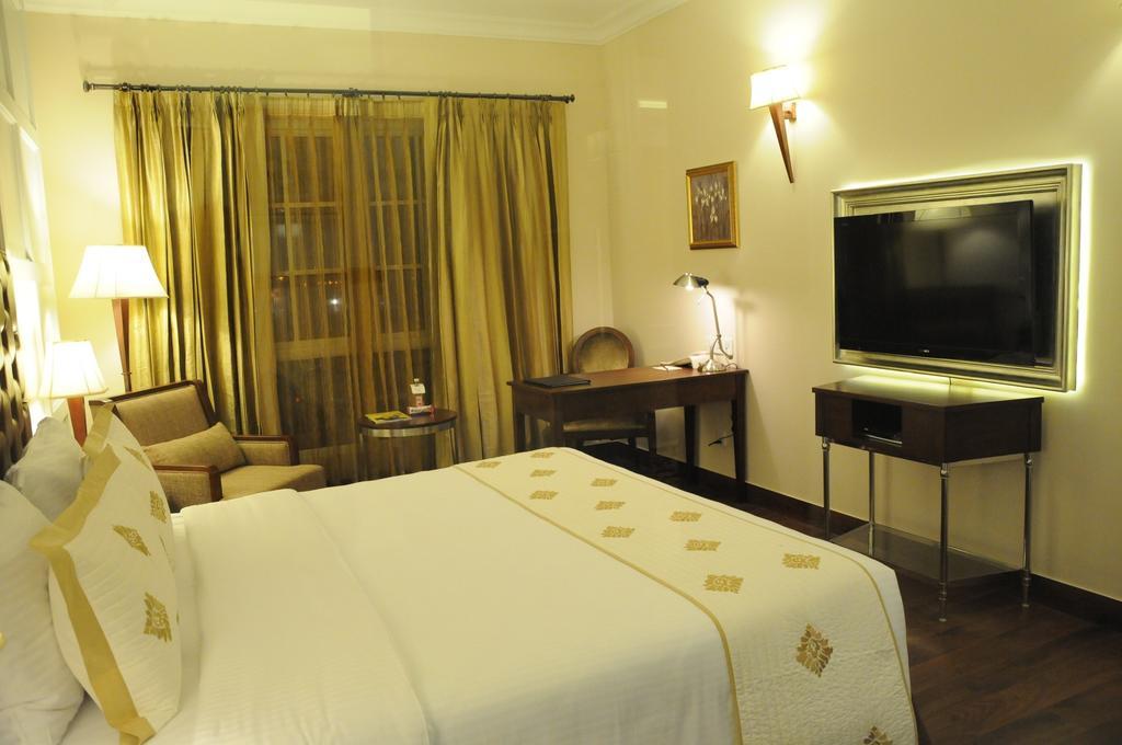 The Pllazio Hotel Gurgaon Exterior foto